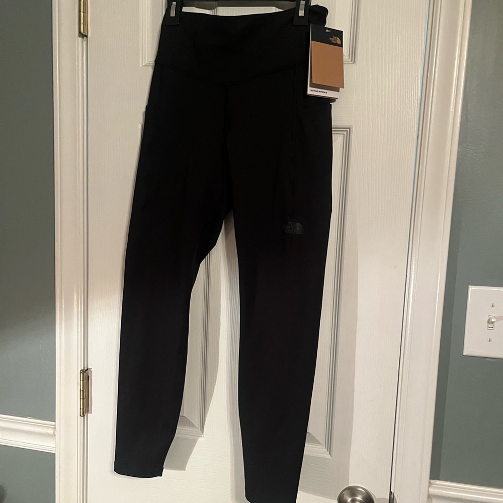 The North Face black 7/8 legging